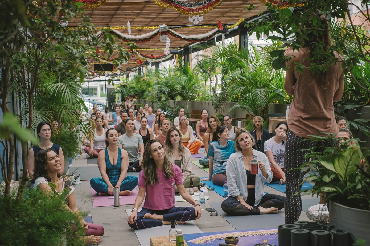 Outubro Rosa com Yoga